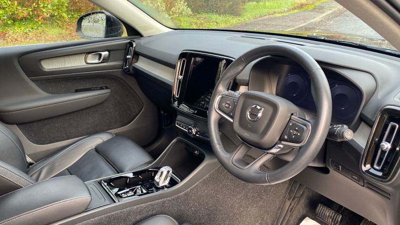 Volvo Xc40 2.0 B4P Inscription Pro 5dr Auto Petrol Estate